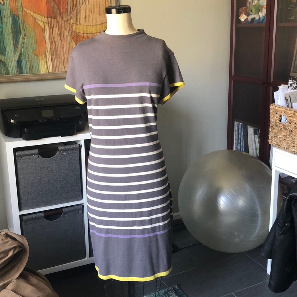 Light grey and yellow cap sleeve casual dress